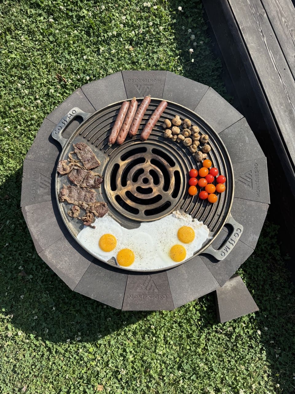 очаг из кирпича (черный огнеупорный кирпич  Montenegro)