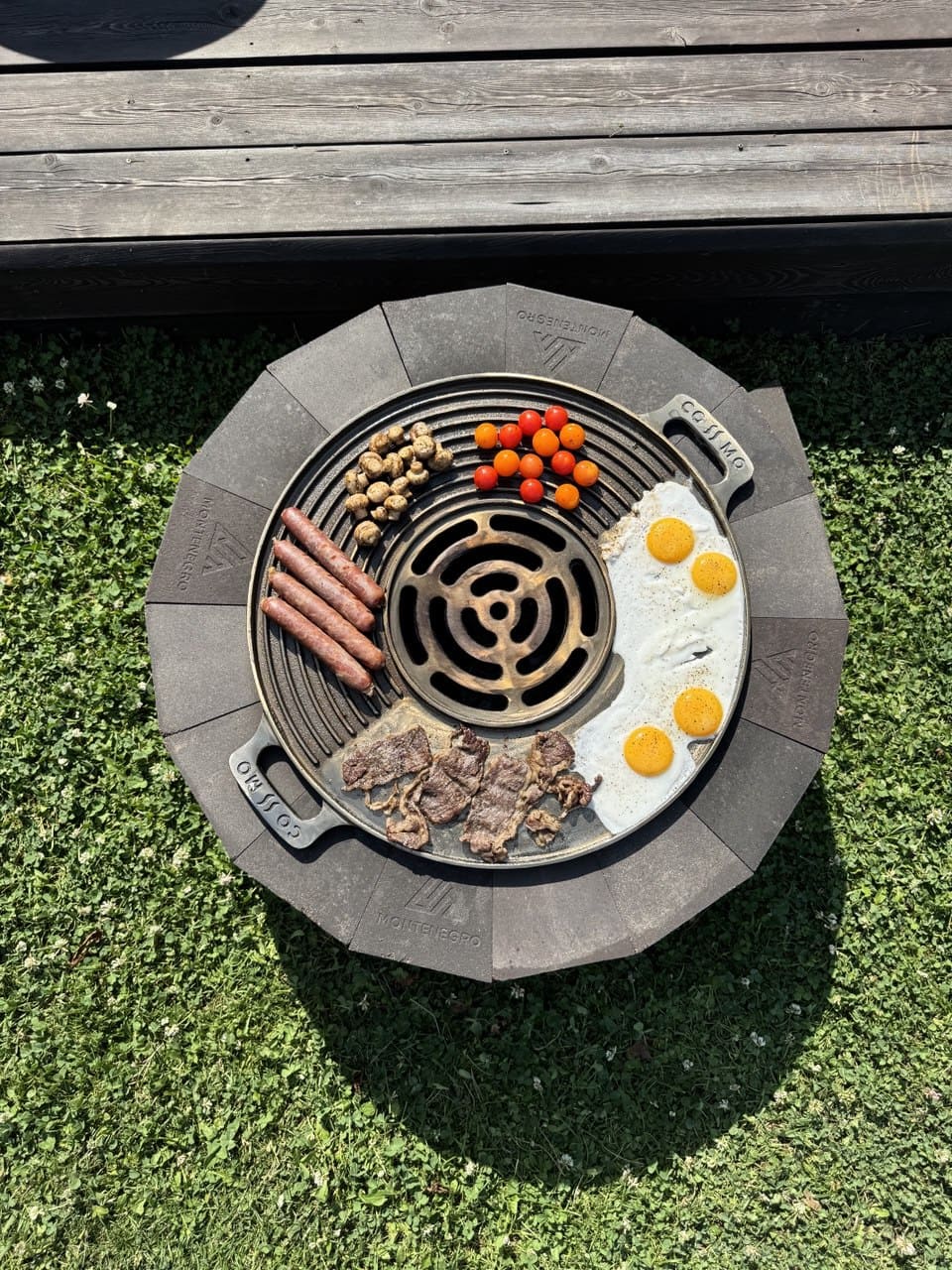 очаг на даче из кирпича (черный огнеупорный кирпич  Montenegro)