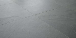 Плитка из натурального сланца для интерьера RKS SLATE Сланец Brazil Grey Natural  в холле и коридоре (3)